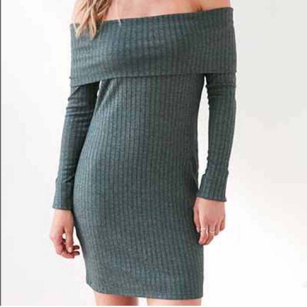 UO Silence + Noise Off The Shoulder Green Ribbed Dress Mini Long Sleeve M